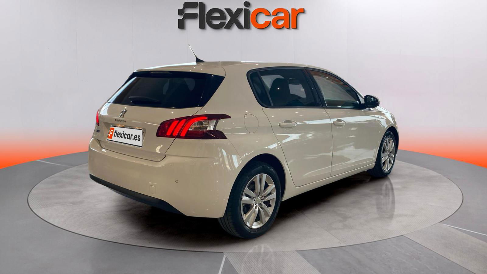 https://cdn-flexicar.caraffinity.it/public_appraisal_images_pro/images/stock/201289/oOnMkjGCNI__WhatsApp Image 2025-10-02 at 18.02.18 (1).jpeg